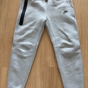 Nike Men's Light Gray Athletic Joggers with Black Trim tech pants size L men